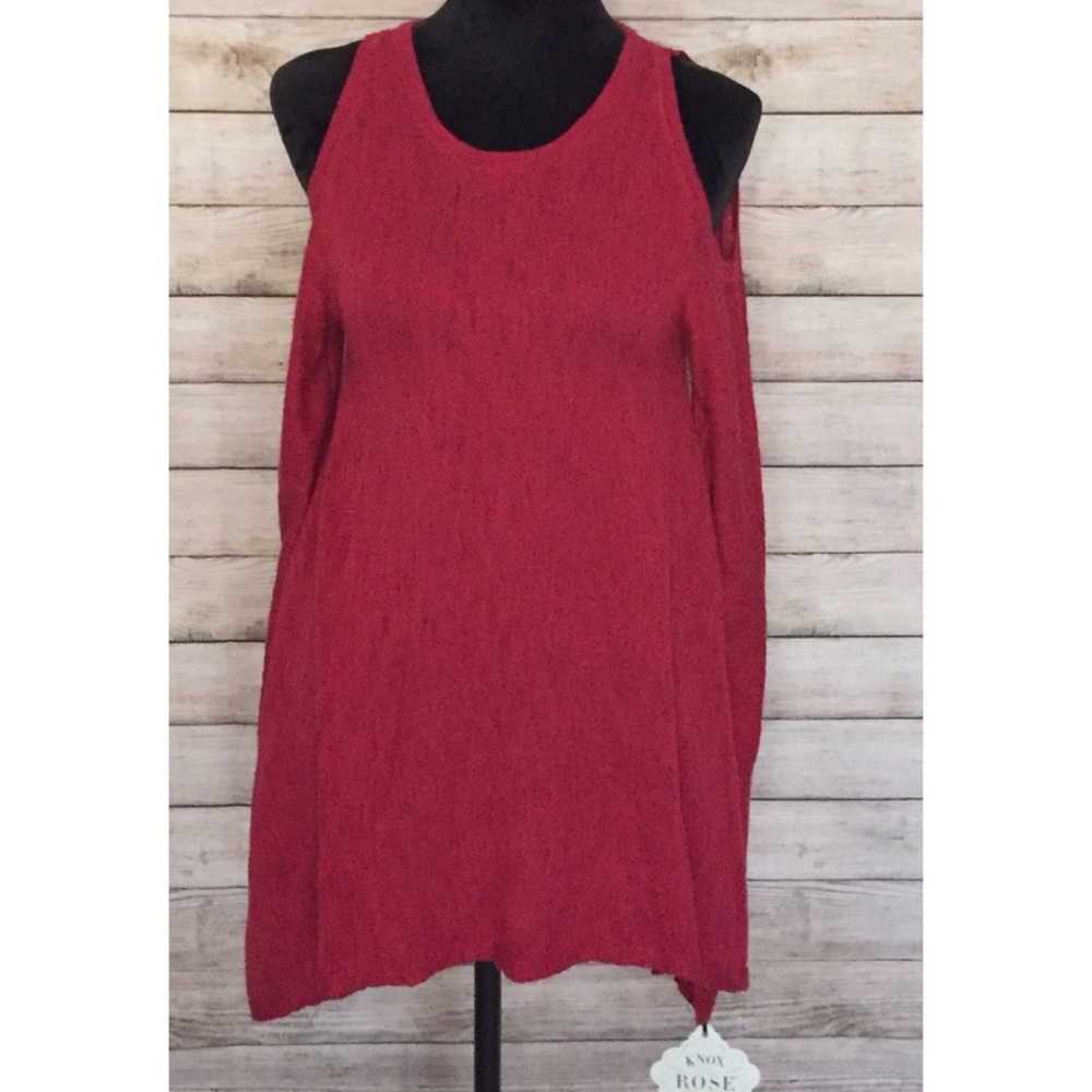NWT Knox Rose Fuchsia Cold Shoulder Long Top